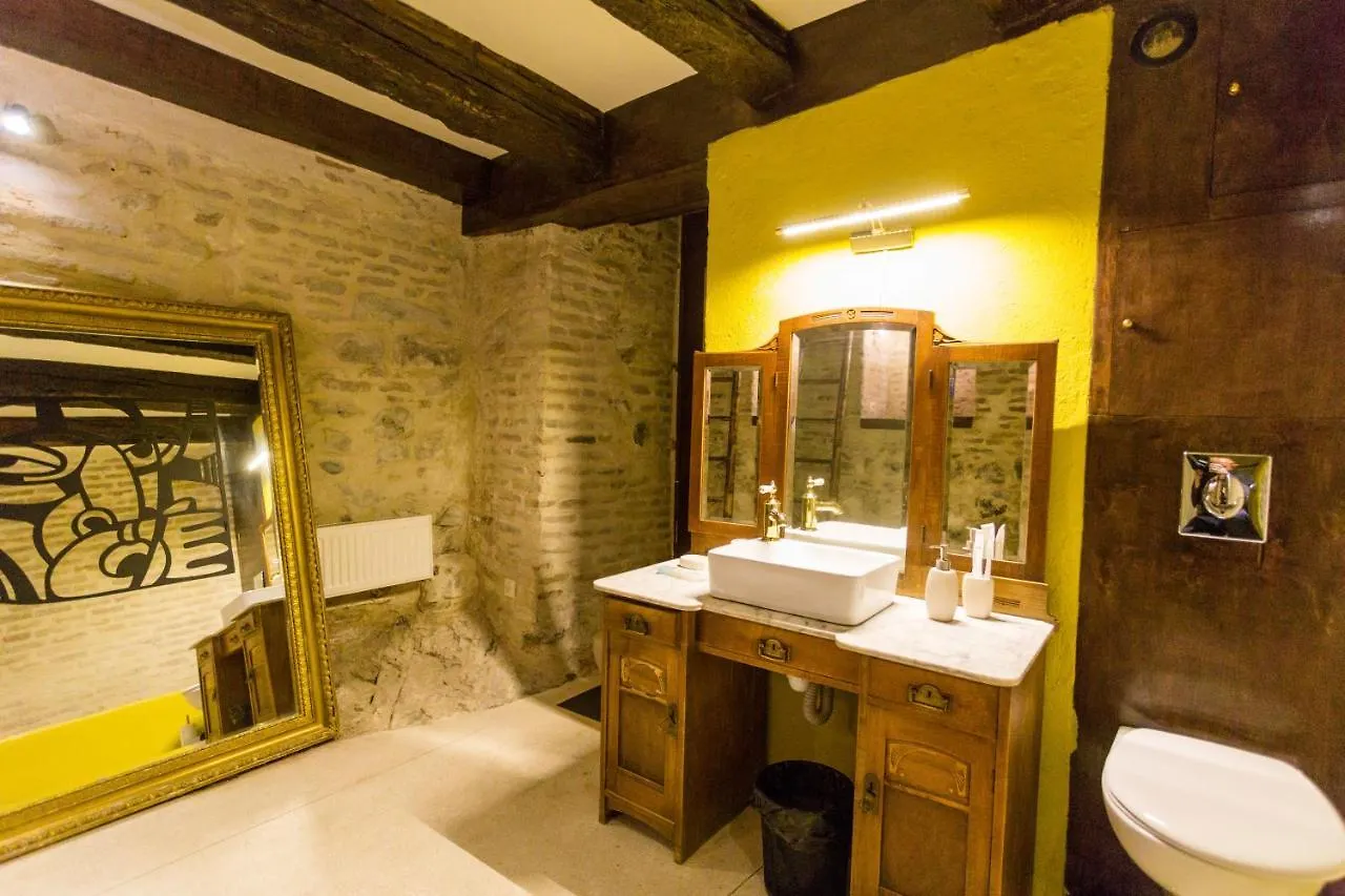 Apartmán Lofts Under The Castle In Old Town Tbilisi