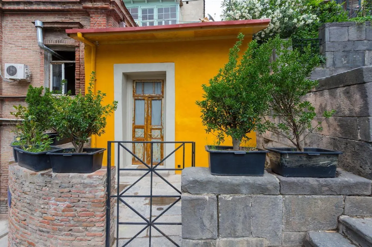 Apartmán Lofts Under The Castle In Old Town Tbilisi 0*,